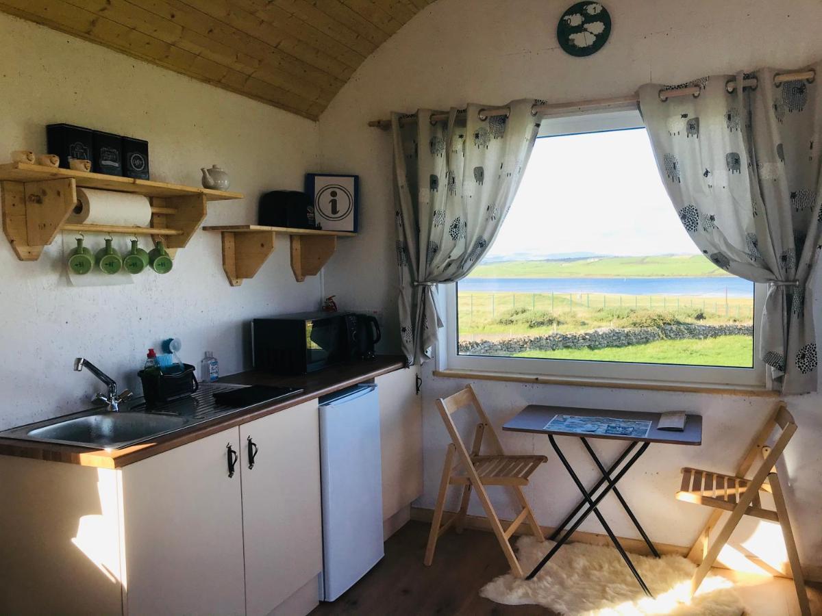 The Snuggly Sheep Shepherd Hut Farm Stay Ballyshannon Exterior foto